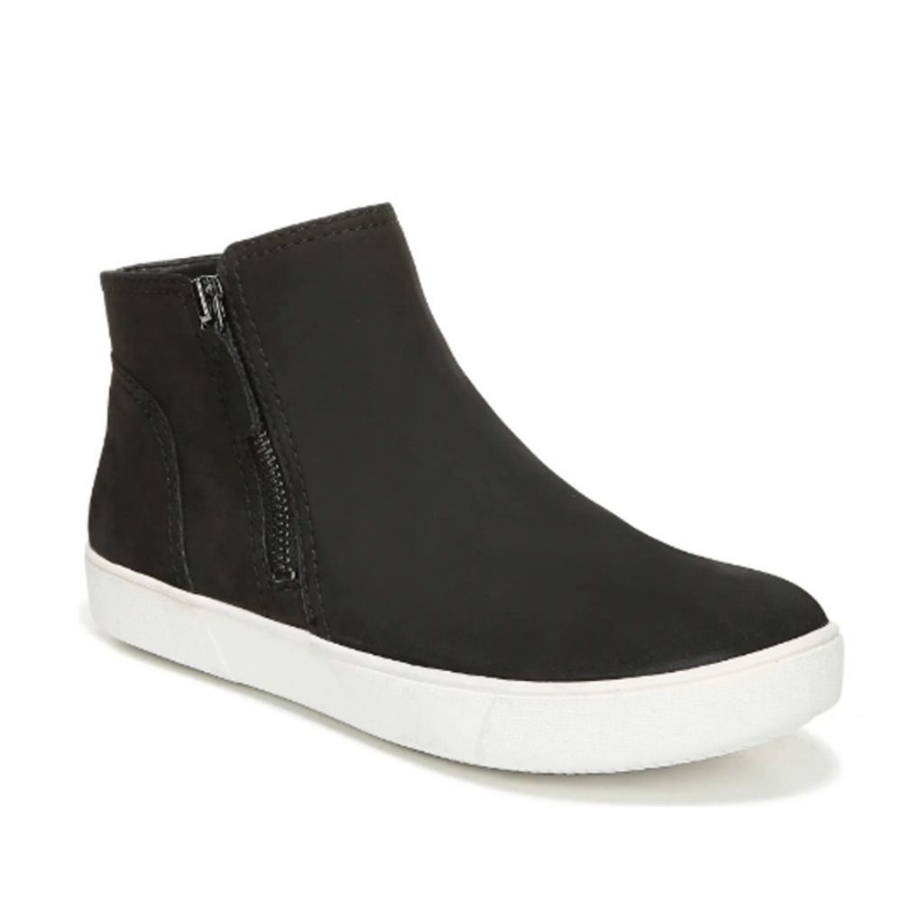 Miranda Sneaker NATURALIZER (Size 7.5)